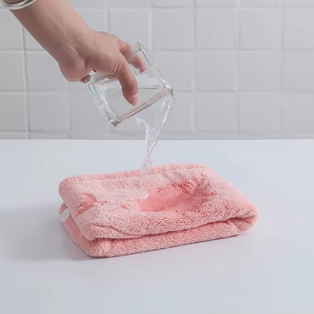 Khăn lau t&oacute;c sợi nhỏ d&agrave;nh cho t&oacute;c xoăn - JUHAO